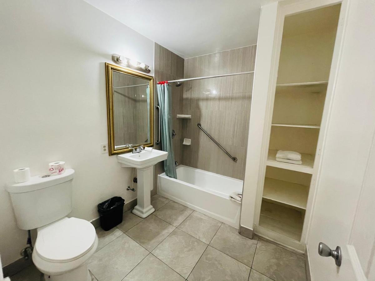 Casa Blanca Inn & Suites Whittier Ngoại thất bức ảnh