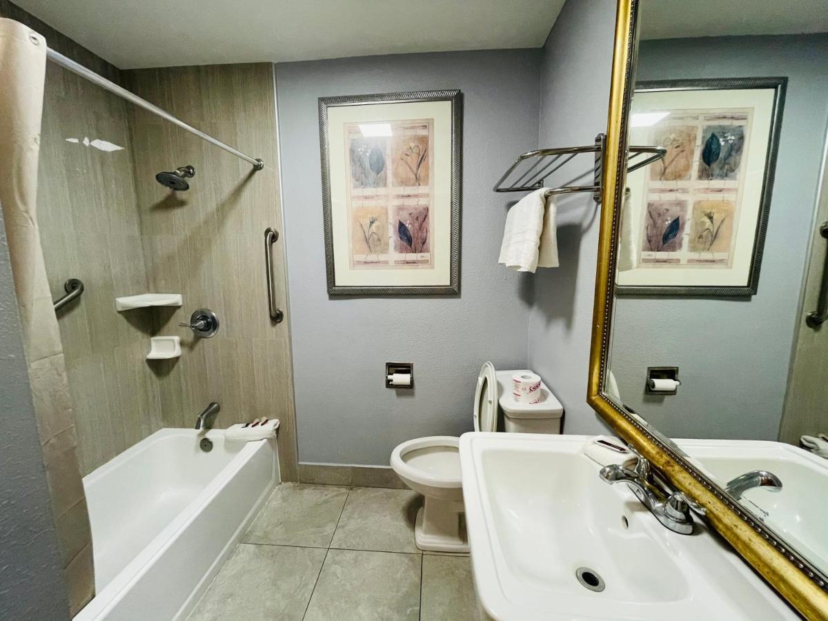 Casa Blanca Inn & Suites Whittier Ngoại thất bức ảnh