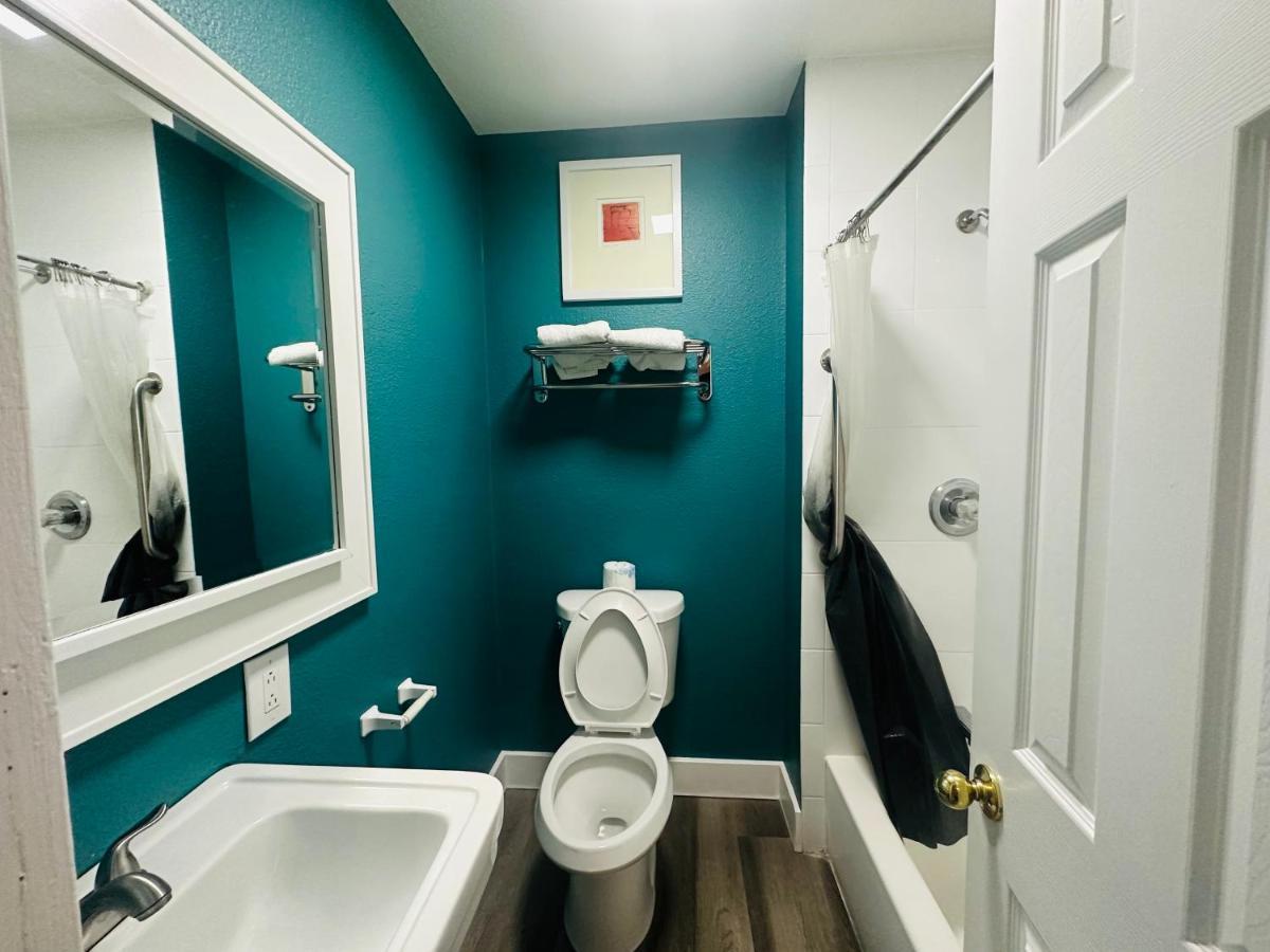 Casa Blanca Inn & Suites Whittier Ngoại thất bức ảnh